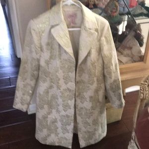 Jacket white and gold.